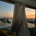 شقة فاخرة مطلة علي نهر النيل